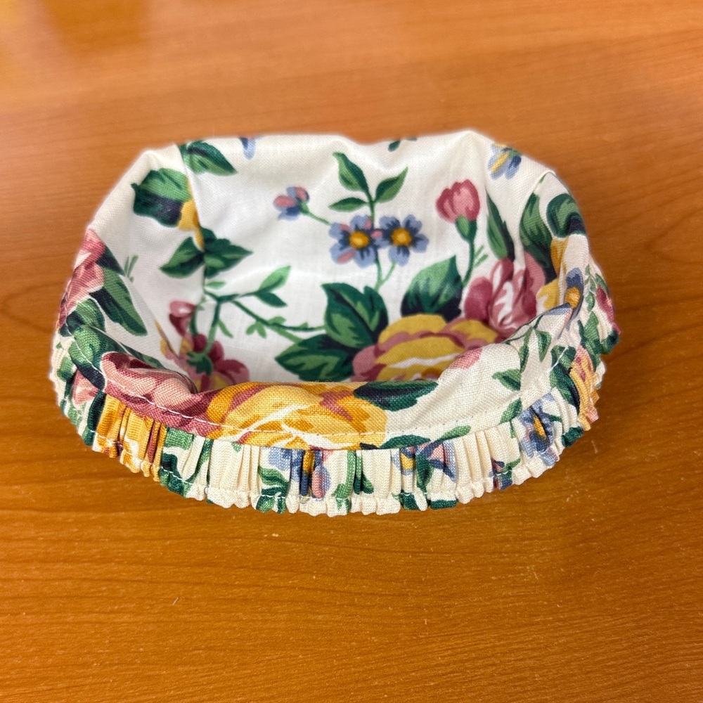Longaberger business card basket liner. Garden Splendor fabric.
